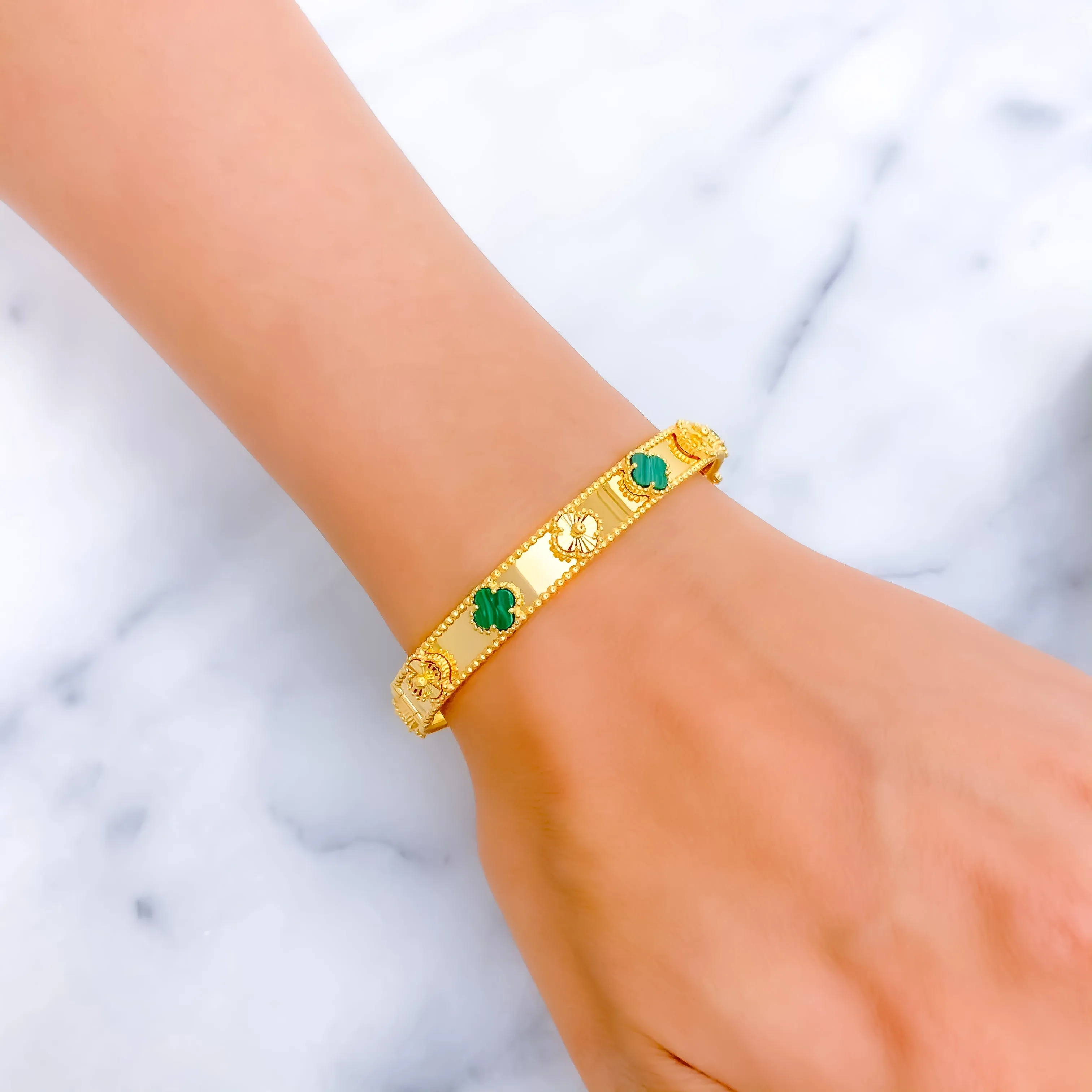 Alternating Clover Malachite 21k Gold Bangle Bracelet