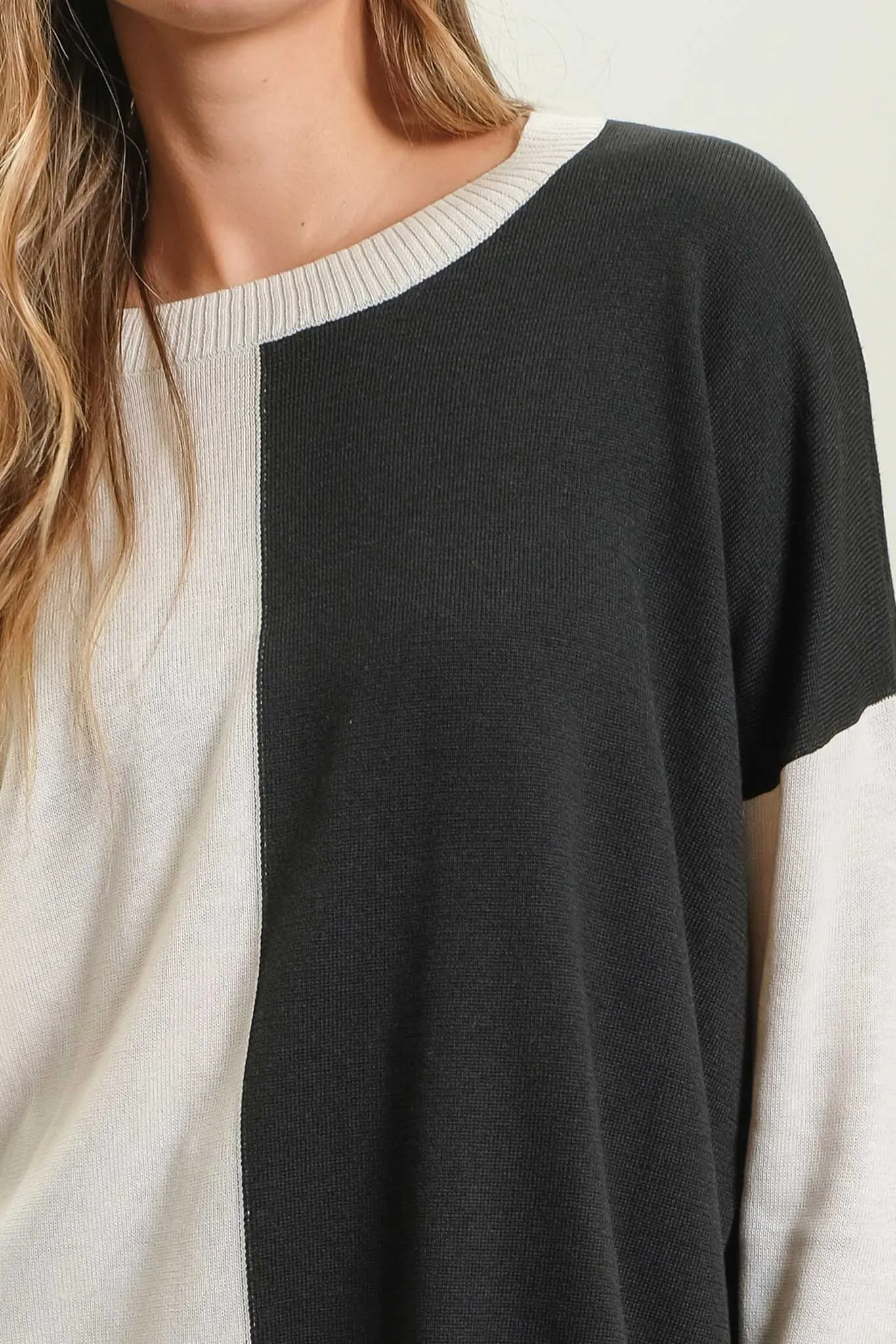 RELAXED COLORBLOCK SWEATER