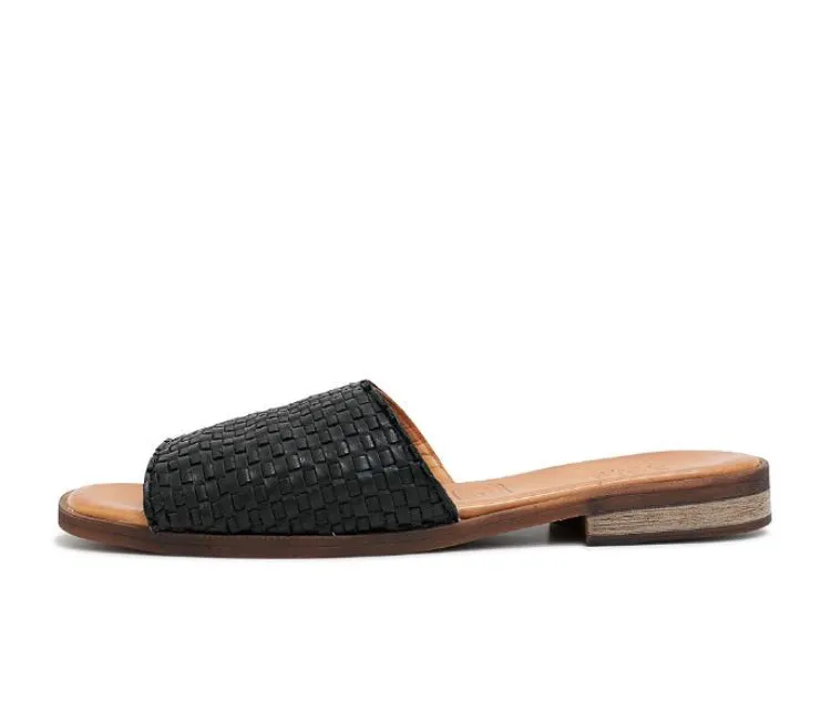 Sala Anthem Leather Slide